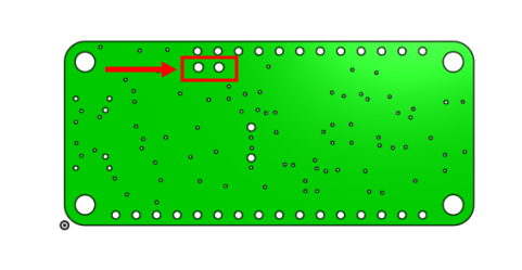 Beispiel eines bearbeiteten Bereichs der Platine mit zusätzlichen Bohrungen, die in Onshape modelliert wurden (rot umrandet)