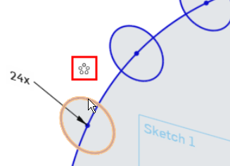 将鼠标悬停在第一个阵列实例上时会出现图案图标